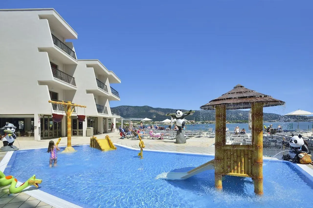 Leonardo Royal Hotel Mallorca Palmanova Bay מלון דירות